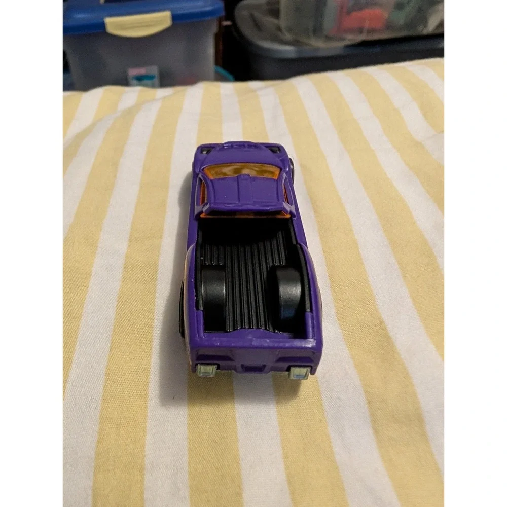 2015 Hot Wheels Multi-Pack Exclusives Hypertruck Purple 1:64 Diecast Truck
